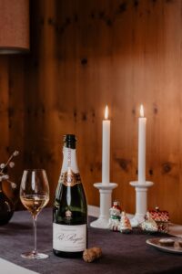 Produktshooting Wein und Champagner für Mövenpick Weine fotografiert durch Nora Brumm by foundbyheart